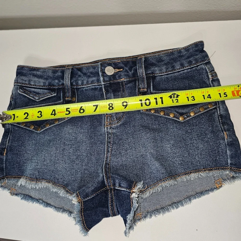 No Boundaries Women’s Denim Shorts Size 00 | Blue Mid Rise Studded 5-Pock00